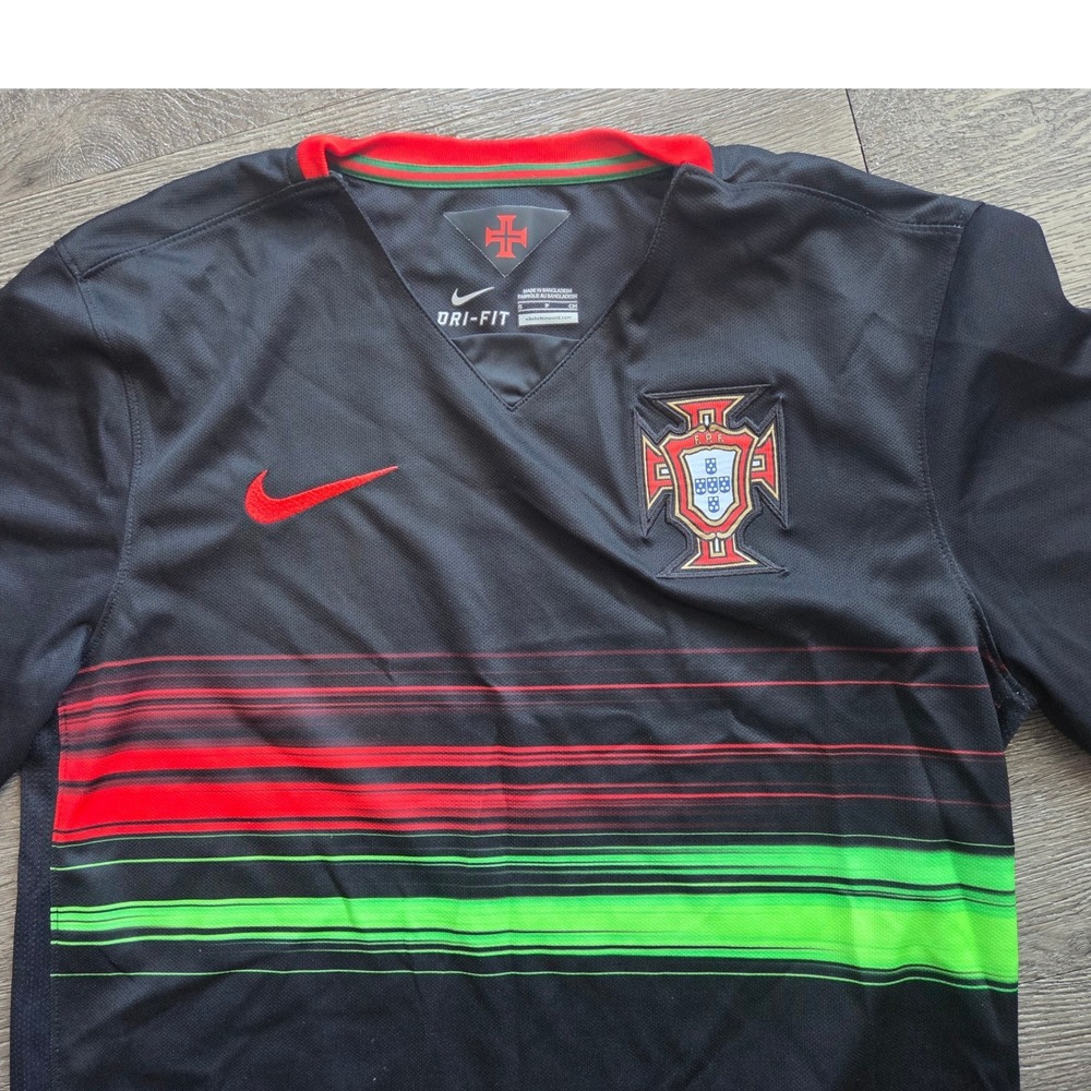 Nike Portugal Soccer Jersey Mens Small Black 2015/2016 Away Dri-FIT Striped - Picture 5 of 8